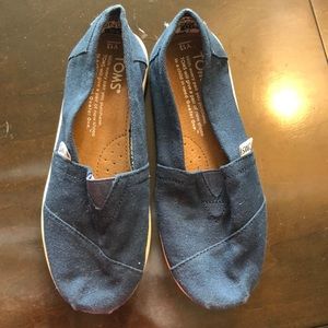 Navy Toms Size 13